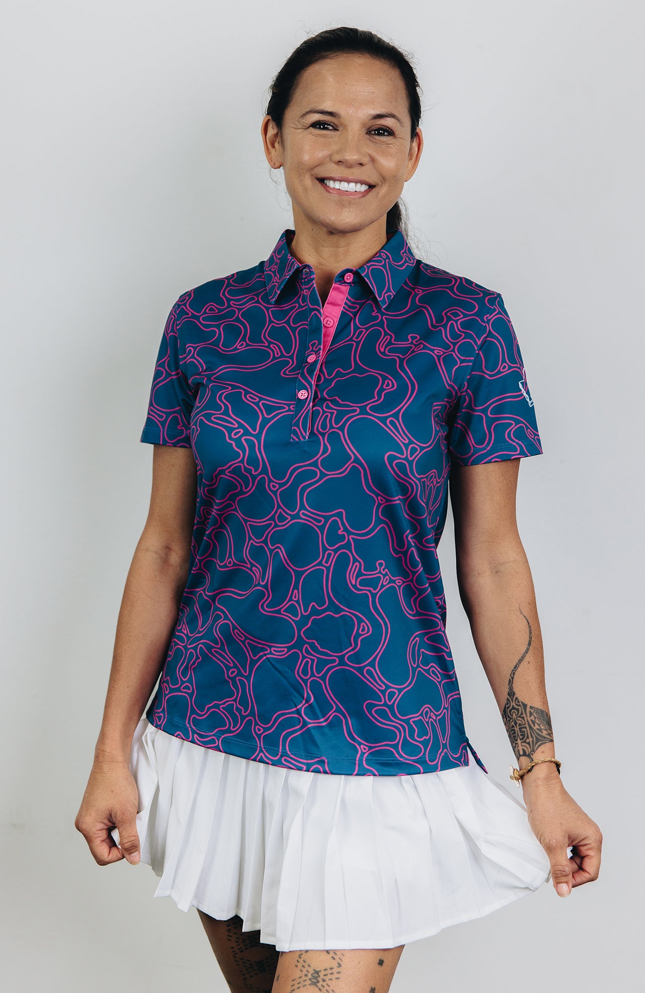 "Island Coral" Contrast - OGA Women's Polo - Deep Blue / Magenta